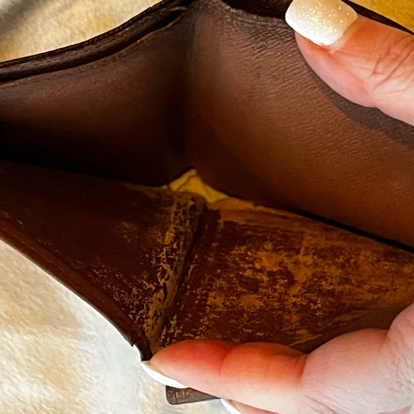 Authentic Vintage Louis Vuitton Monogram Bi-Fold Wallet - Picture 12 of 13